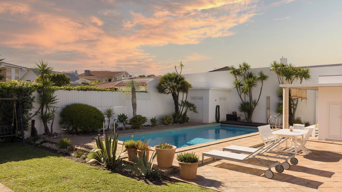 Barra Villa | Between the Sea and the Ria: luxurious private villa with pool and exclusive services.