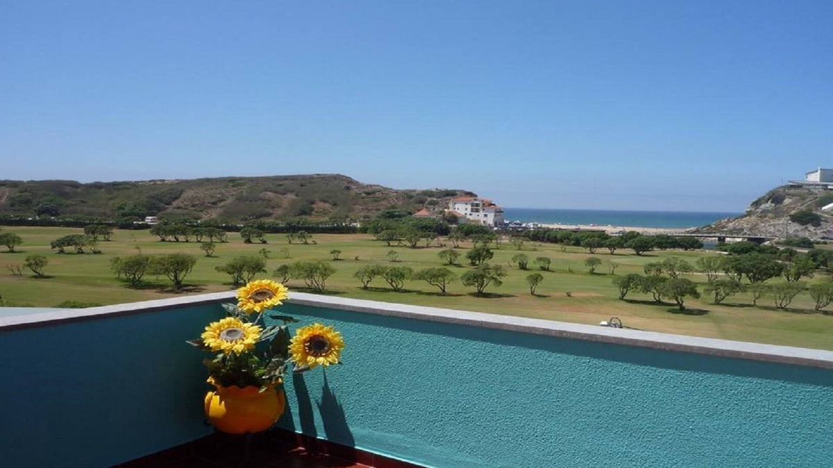 Maceira Apartment | Between the sea and the mountains