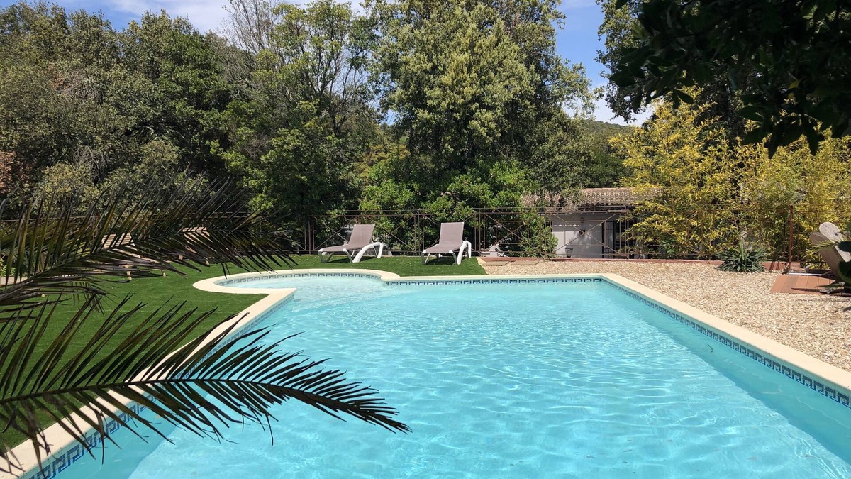 Collias Villa | Between Uzès and Pont du Gard, a haven of peace with swimming pool