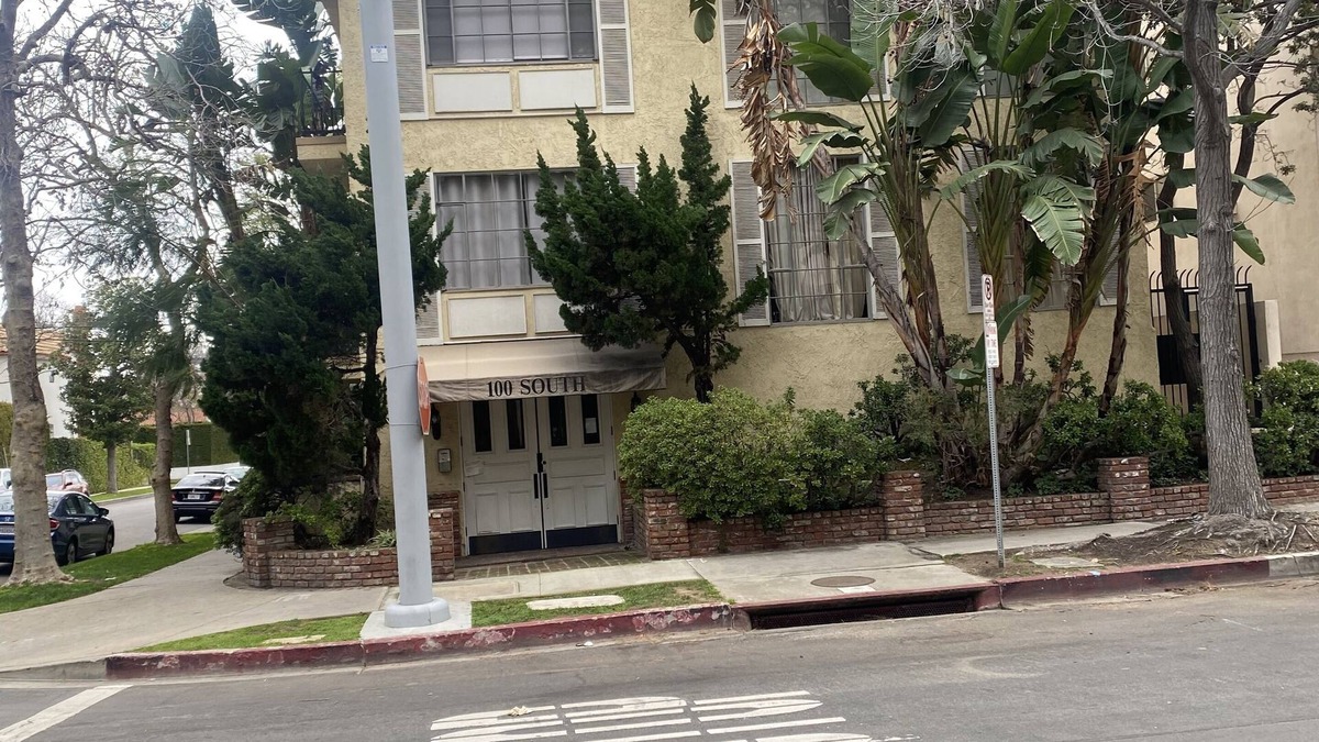 Beverly Grove Condo | Beverly Hills/WEHO contemporary