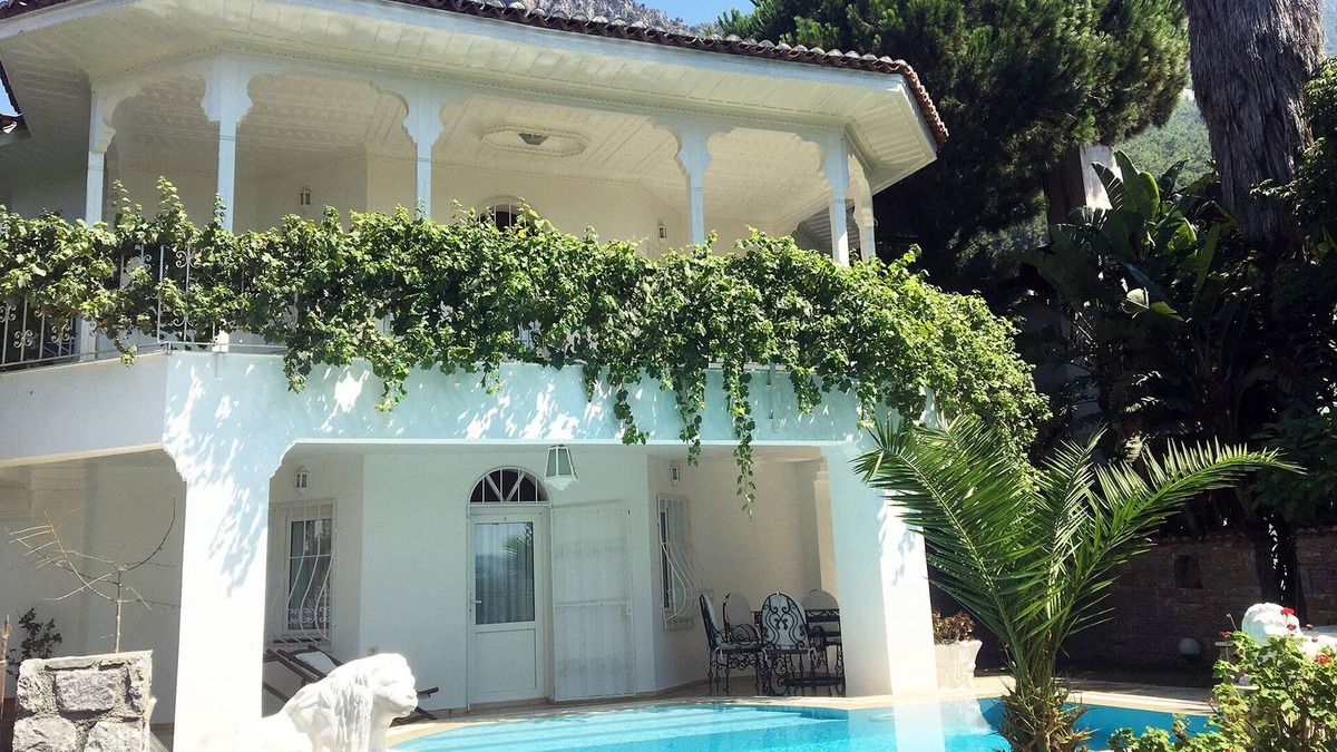 Akyaka Villa | Beyaz Ev Akyaka - Private Pool near Azmak River