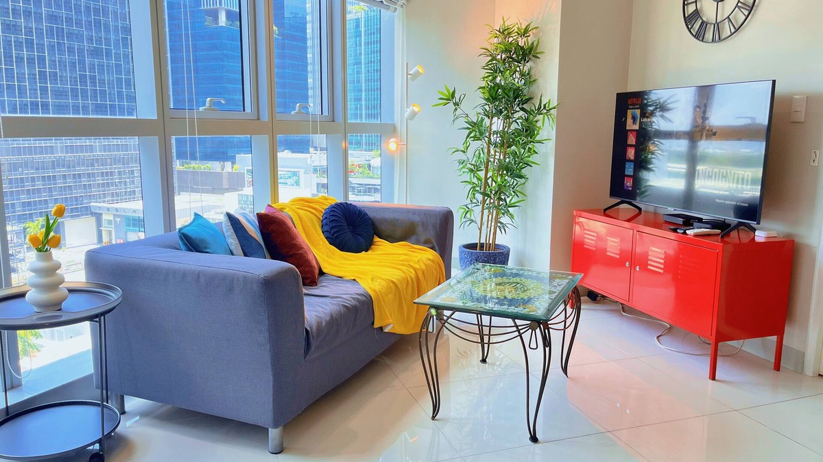 Pinagsama Condo | BGC Cozy Condo - Balcony, Pool & Wi-Fi - Suite 8