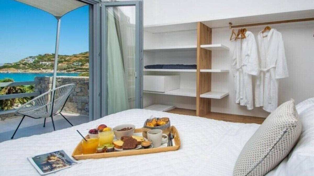 Kini Apartment | BH784 - C - Suite Syros