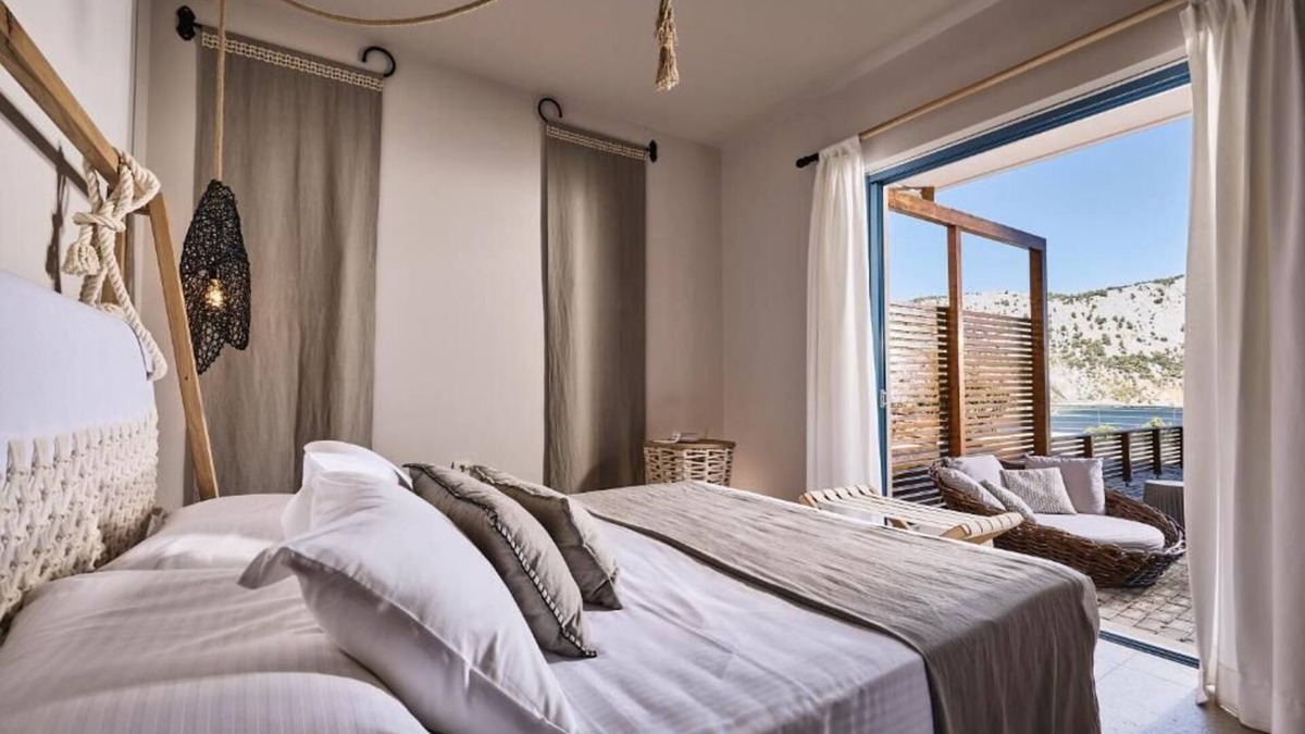 Pilio Apartment | BH859 - C - Suite Santorini