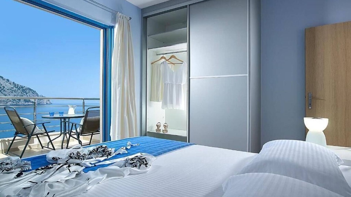 Pilio Apartment | BH860 - C - Suite Santorini