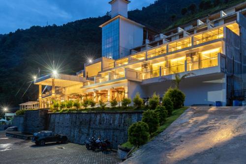 Kadambas Hotel | Bhotekoshi Heli Resort