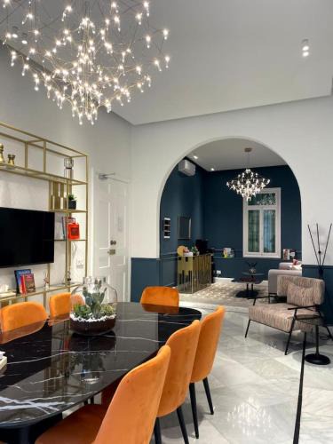 Gemmayzeh House | Bhub 5 Bedrooms Guesthouse in Gemmayze