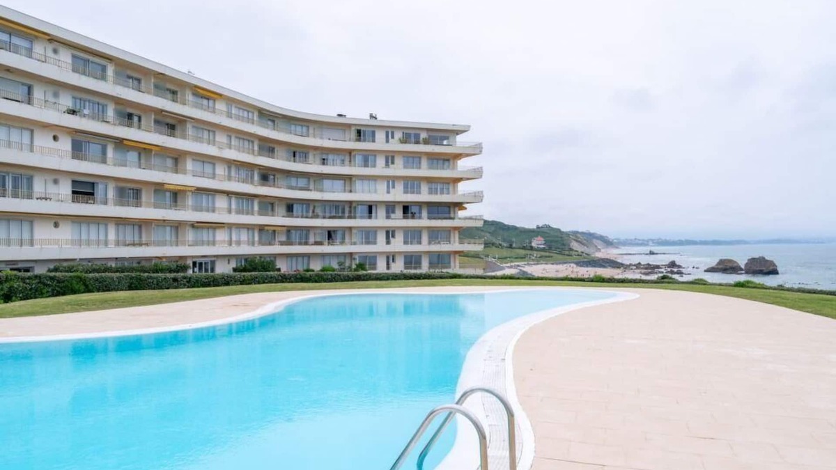 Biarritz City Centre Apartment | BIARRITZ FACE MER GD APPT T3 STANDING PLAGES PISCINE TENNIS