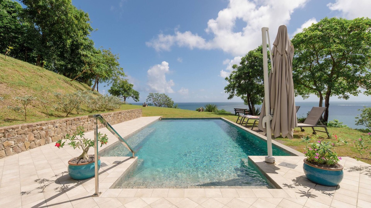 Le Robert Villa | Bienvenue à la Villa Physareve Votre Résidence 4 Chambres de Rêve en Bord de mer