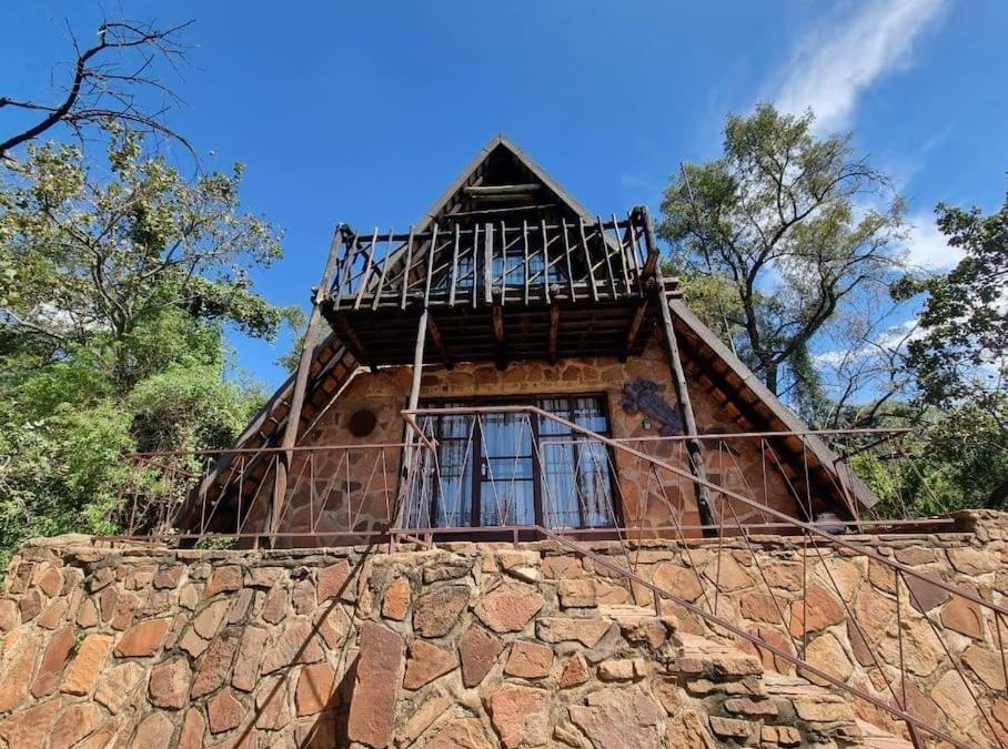 Buffelspoort Ski Chalet | Bietjie Bos Chalet