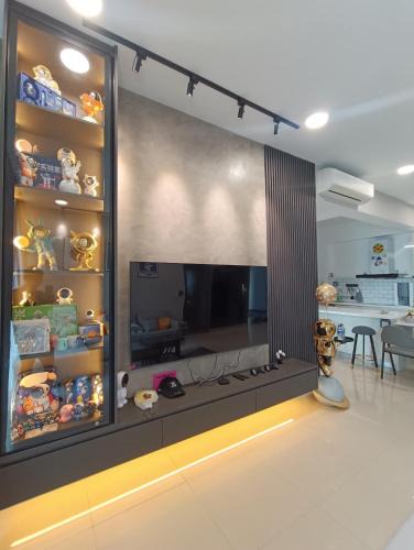 Bandar Menjalara Apartment | [ Big] Astronaut 8-10pax [ WiFi, TvBox] 5mins to DesaPark
