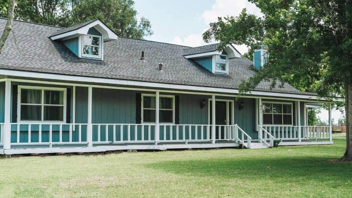 Carlyss House | Big Beautiful Family Home Near Park