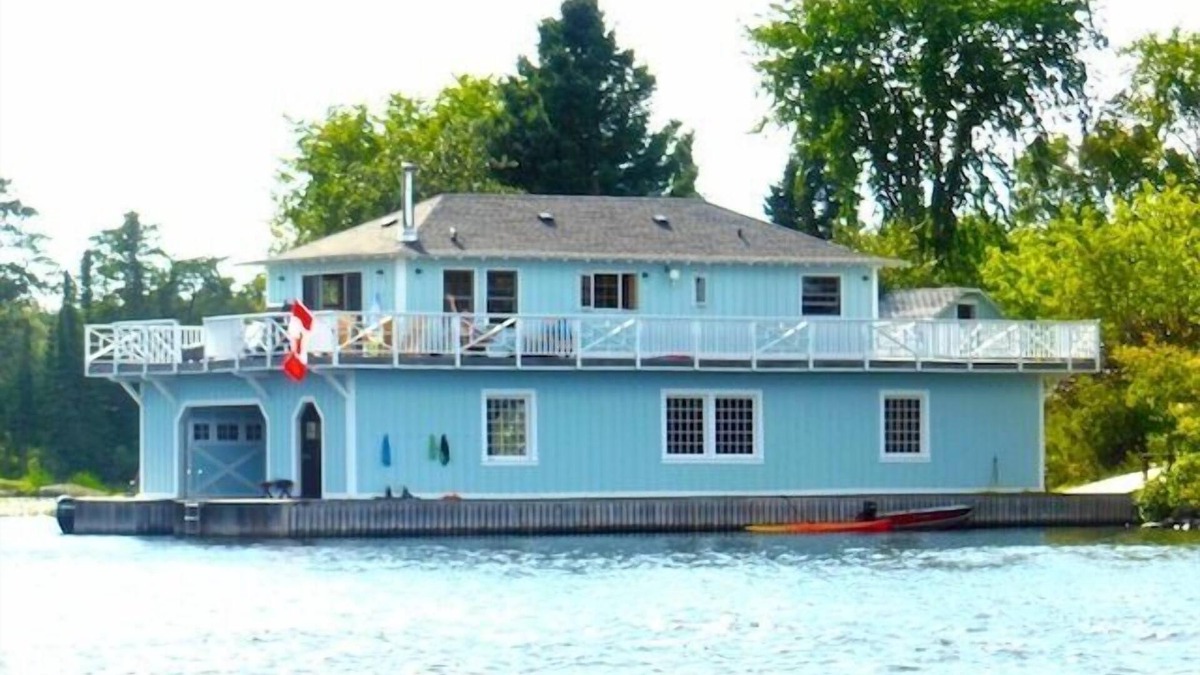 Kenora Cottage | Big Blue Boathouse - Private Island-Kenora, Lake of the Woods