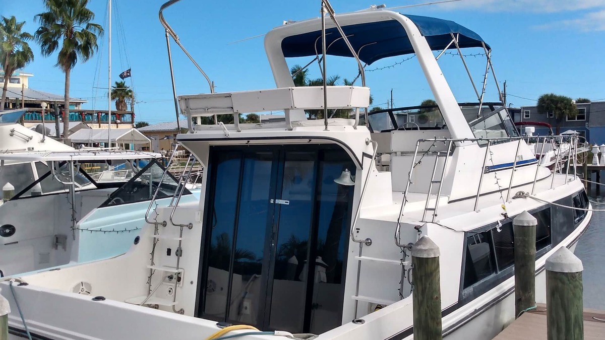 Cocoa Beach Boat Rental | Big Boat Hotel in a Beach-Side Marina!