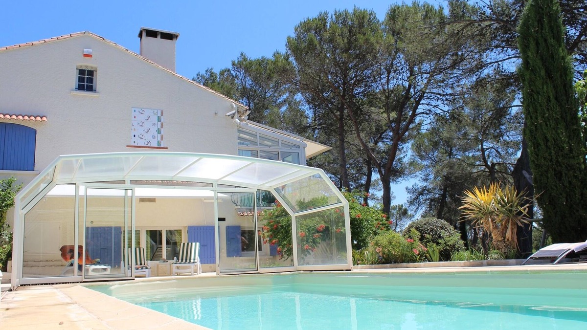 Caveirac Villa | Big charming villa for up to 12 people with swimming pool nearby Nimes