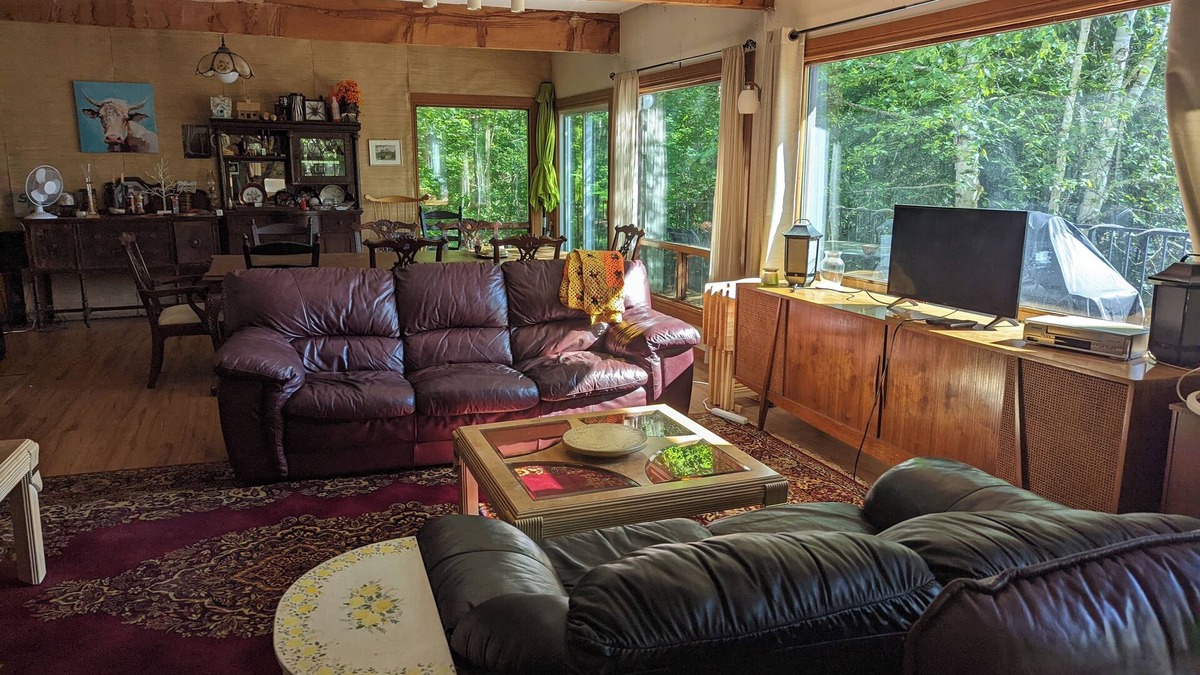Clear Lake Cottage | BIG Comfy Lakefront cottage, Clear Lake by Huntsville, north Muskoka!