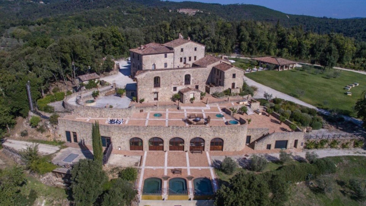 Monticiano Villa | Big Estate near Siena - exclusive use up to 27 guests
