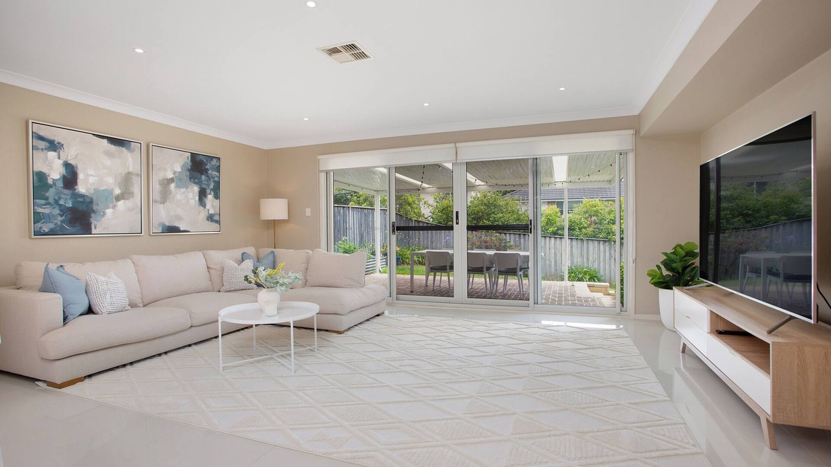 Campbelltown House | Big Family Home - Super Convenience with Pool Table & Children Playroom