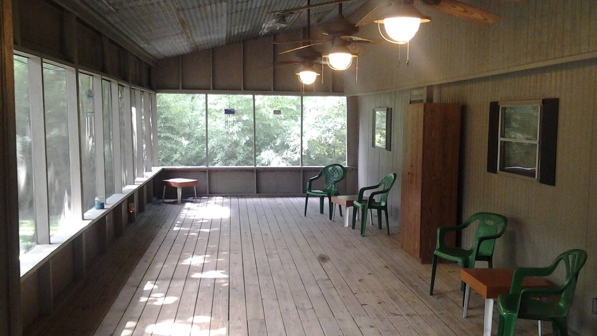 Bronson House | Big Fish Cabins - Cabin #2