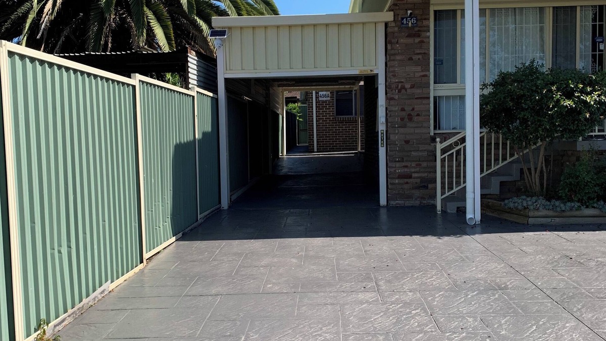 Wakeley House | Big house 6 bedrooms, free parking