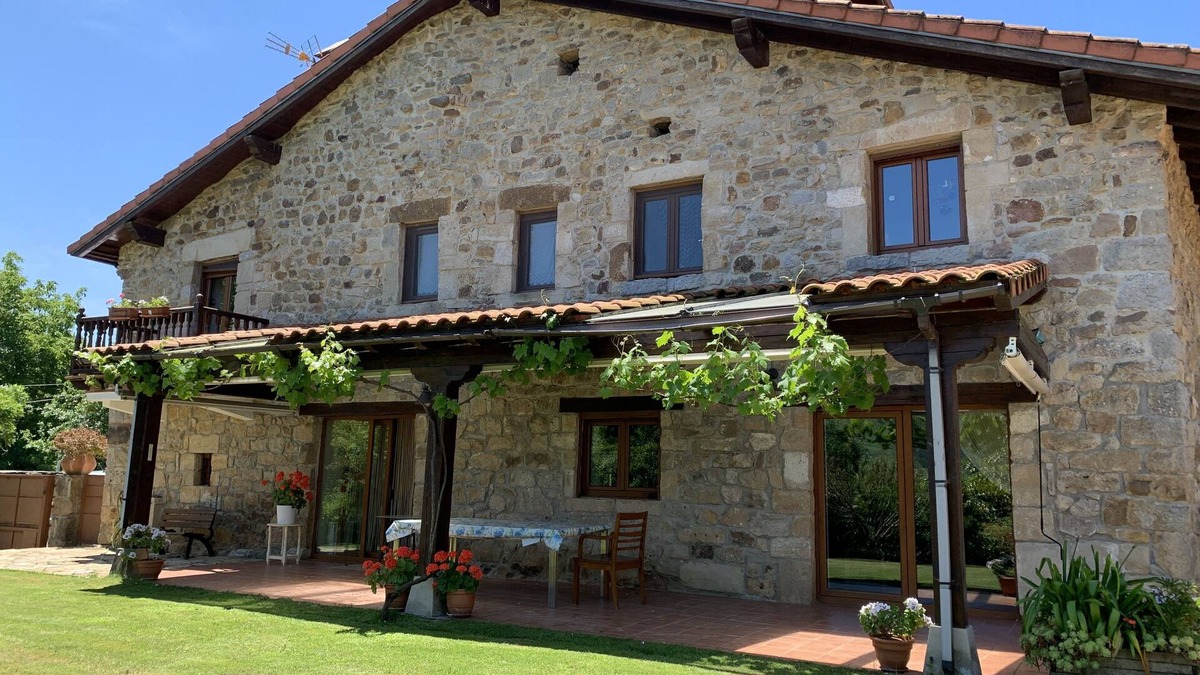 Corvera de Toranzo House | Big house in Cantabria, Spain