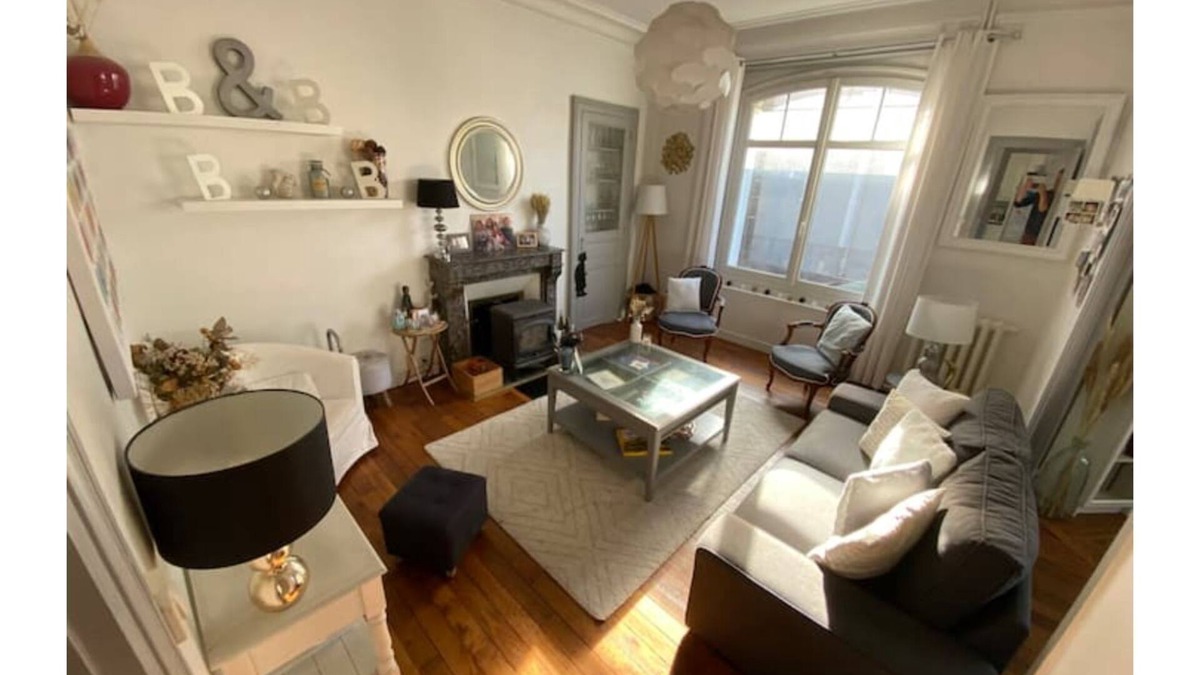Miroir - Batignolles House | Big house. Near train station and streetcar. 2 24h tickets free!