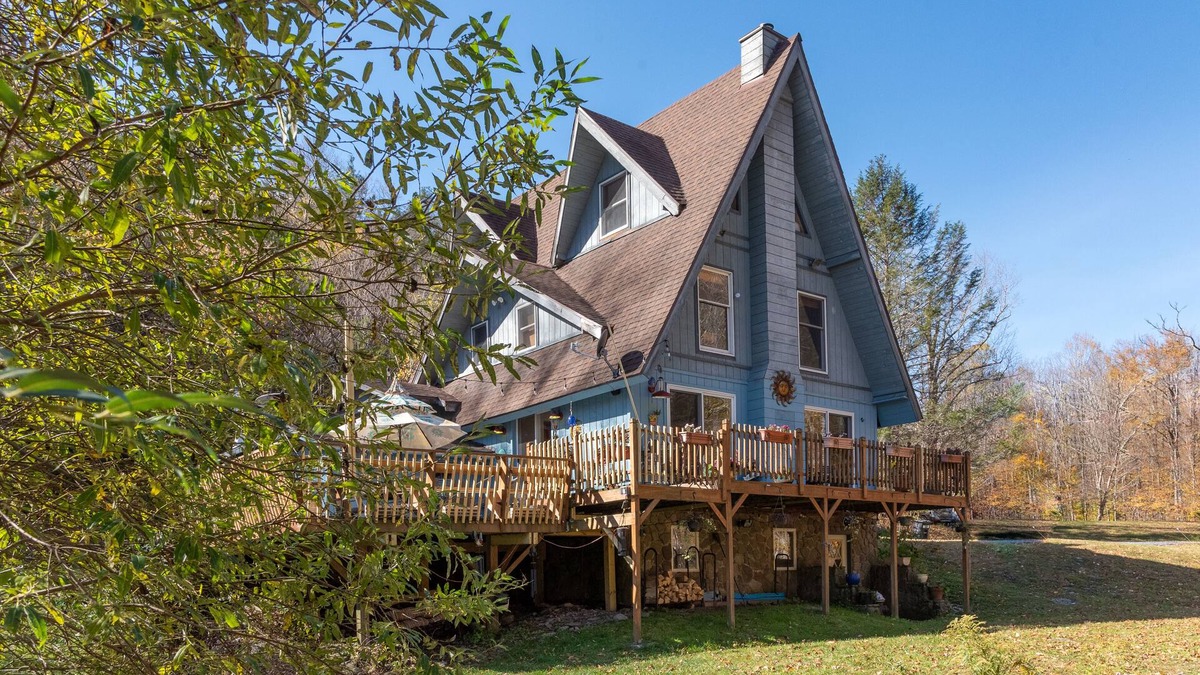 Oliverea Ski Chalet | Big Indian nearn Full Moon Resort Spillian Onteora Mountain House Ski Belleayre