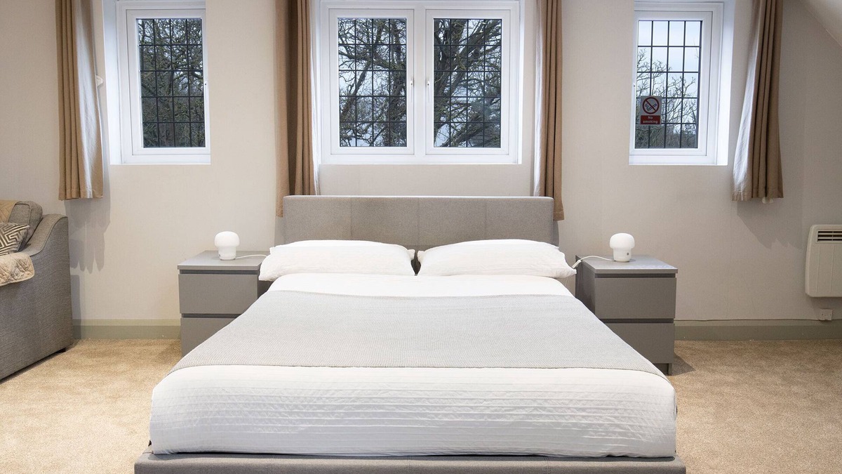 Sutton House | Big Loft in the Heart of Cheam Village (35 min from London City)