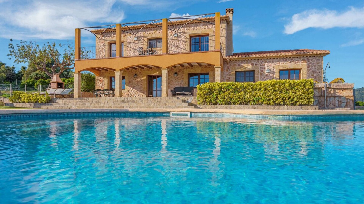 Alcudia Villa | Big luxury villa with private swimming pool located between Alcudia and Pollensa