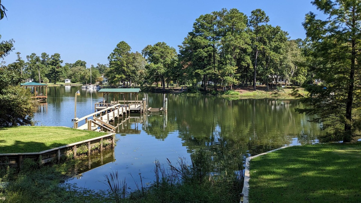 Manning Cottage | Big Mama's Lakeside Cottage Lake Marion