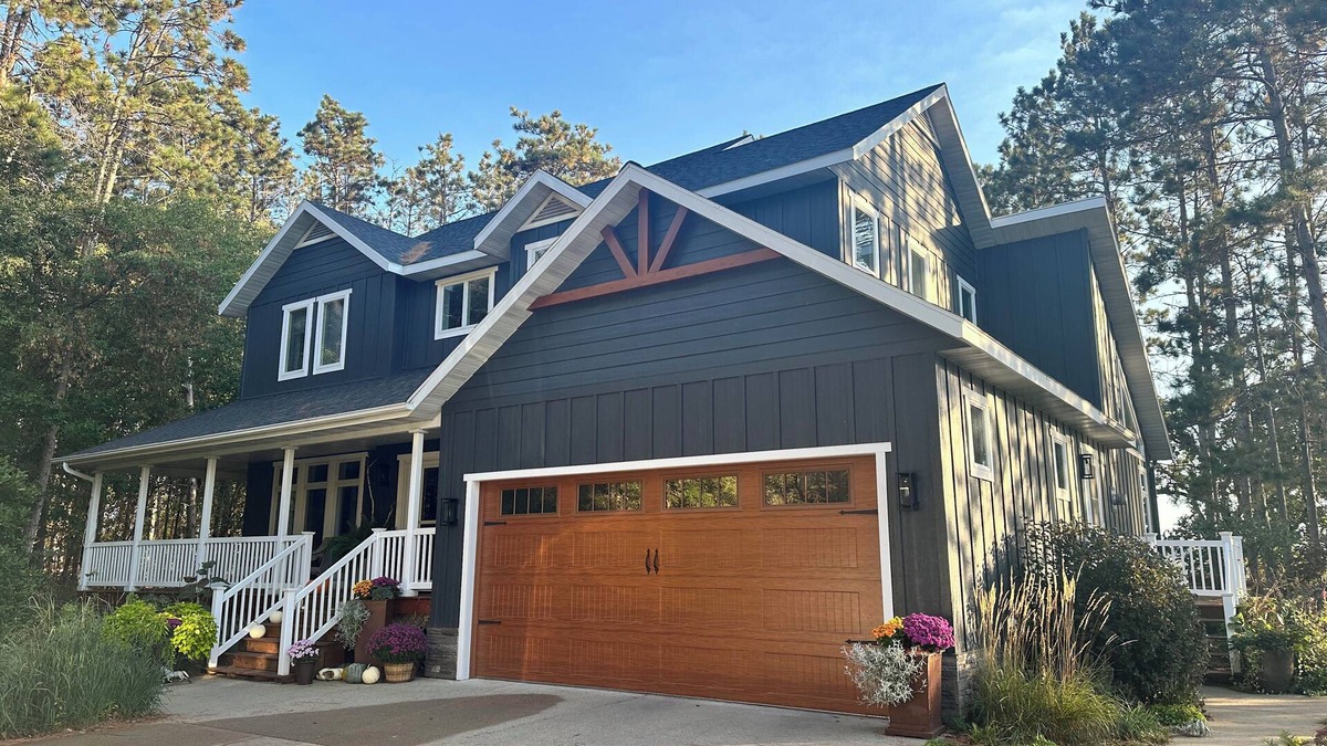 Perham House | Big Pine Lake Retreat - 200ft of Private Lakeshore!