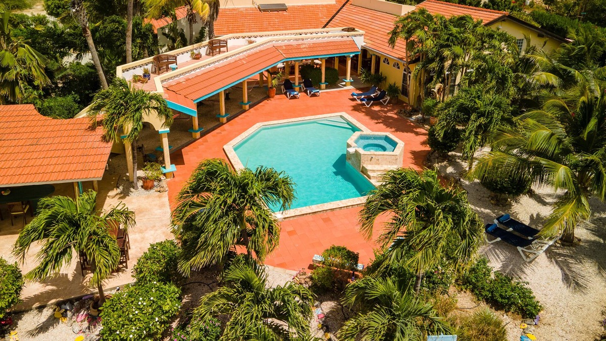 Santa Barbara Resort | Big private villa with pool