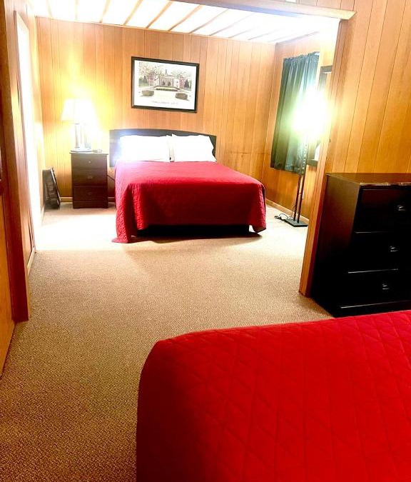 Laurel Hotel | Big Red Inn