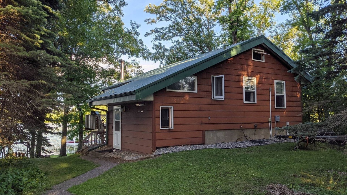 McGregor House | Big Sandy Lake Family Cabin - Monthly Discounts