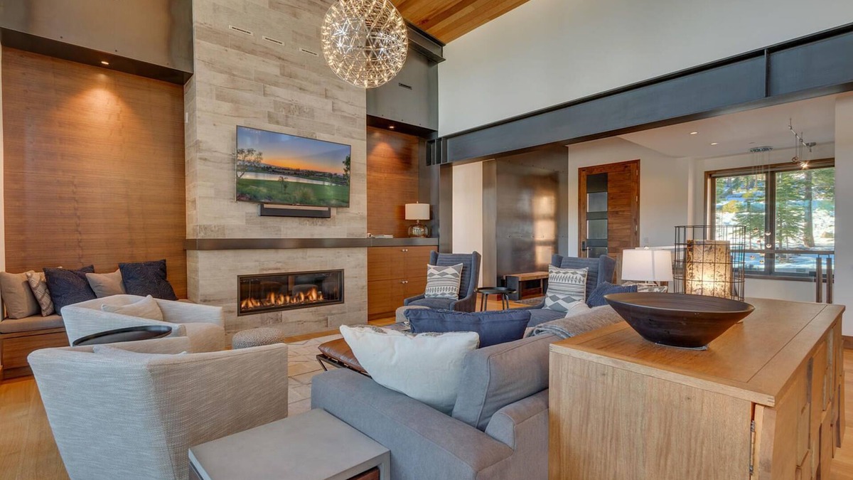 Ponderosa Palisades House | Big Sky at Schaffers - Deluxe 4 BR Private Hot Tub - Pet Friendly
