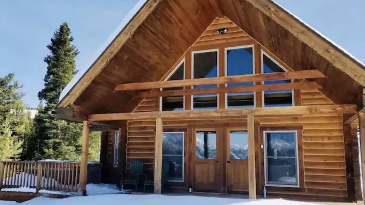 Gallatin Gateway House | Big Sky Retreat Cabin 2