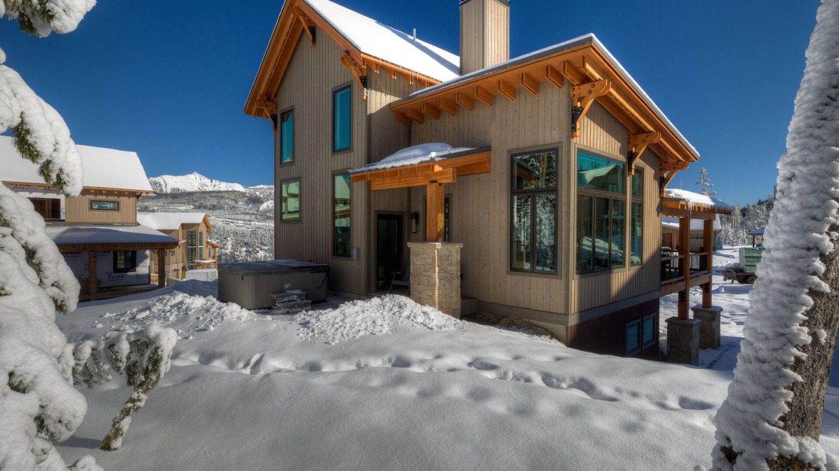 Powder Ridge Ski Chalet | Big Sky Vacation Rentals: Homestead 10 Claim Jumper