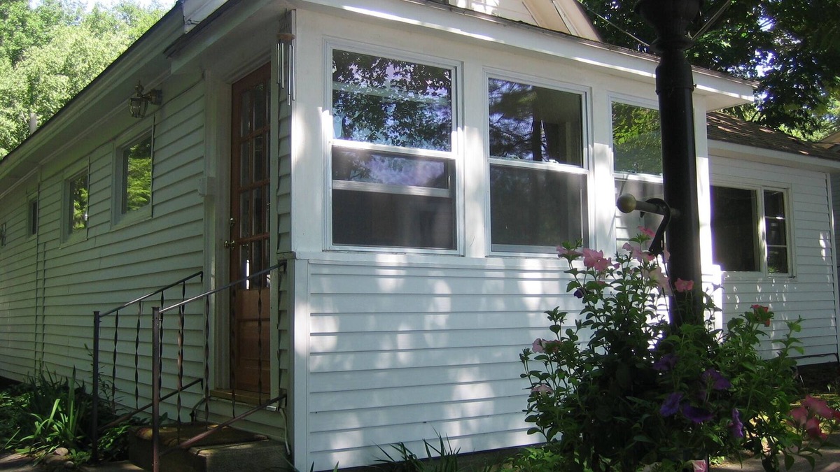 Holderness House | Big Squam Lake 2 BR Friday - Friday Weekly Rental