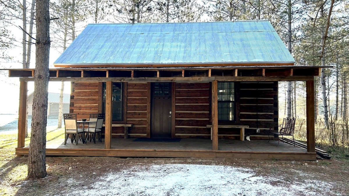 Lake Itasca Cabin | {Big Timbers} Cabin next to North Entrance to Itasca State park