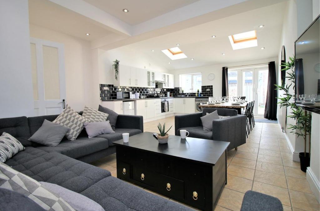 Penylan House | Big Value Big House by Property Promise