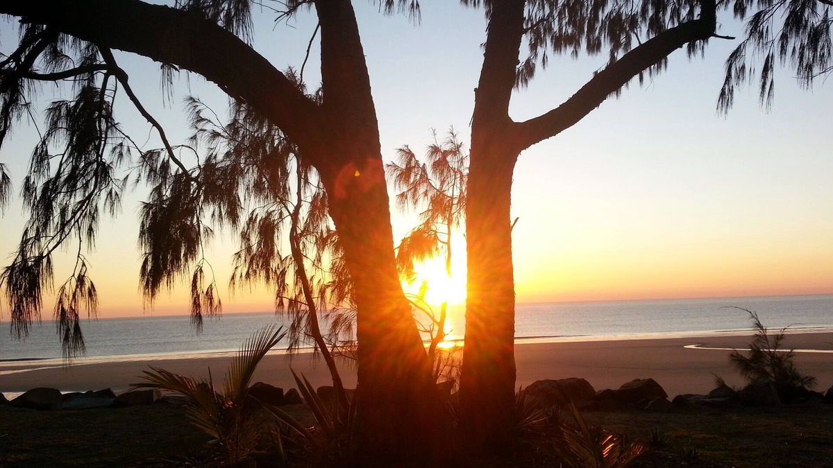 Blacks Beach RV Rental | BIG4 Mackay Blacks Beach Holiday Park