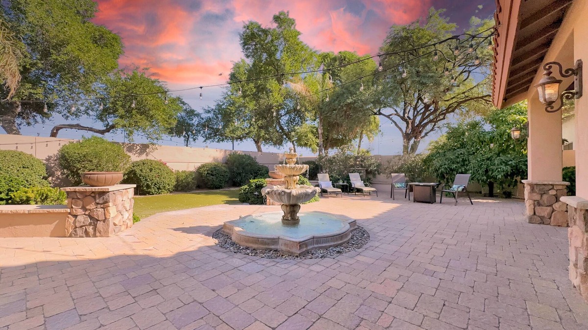 Arabian Crest House | Biggy Home. Sleeps 12. Mayo Clinic, Desert Ridge, TPC Golf!