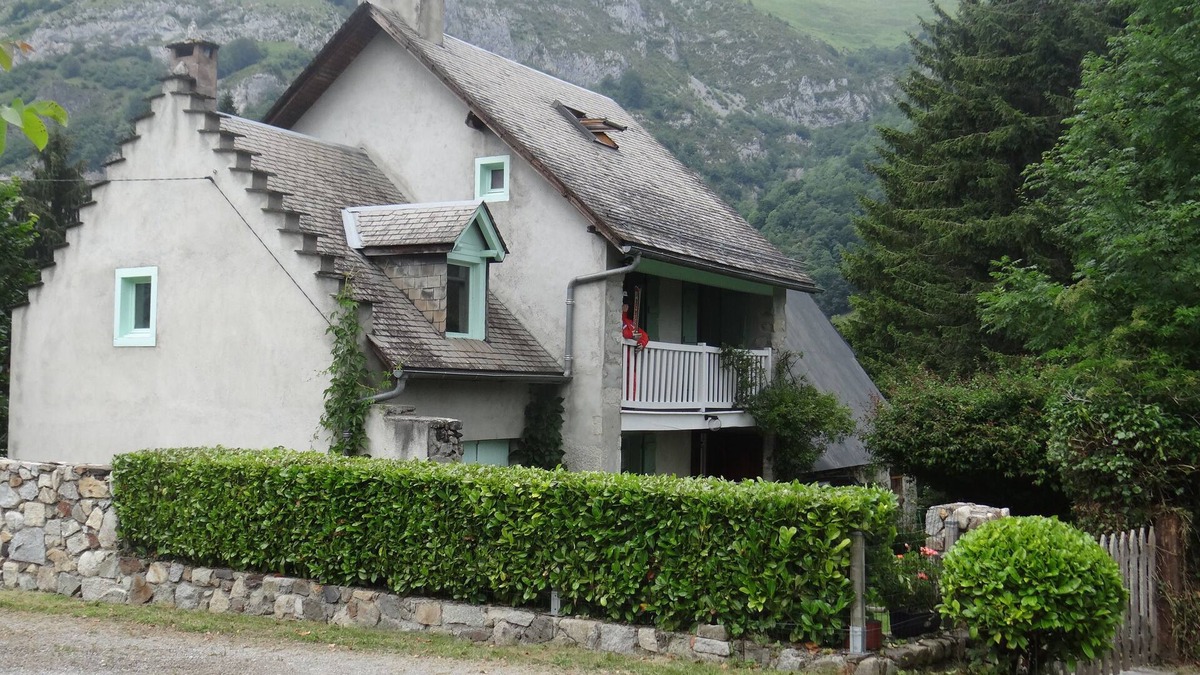 Sainte-Marie-de-Campan House | Bigourdane house