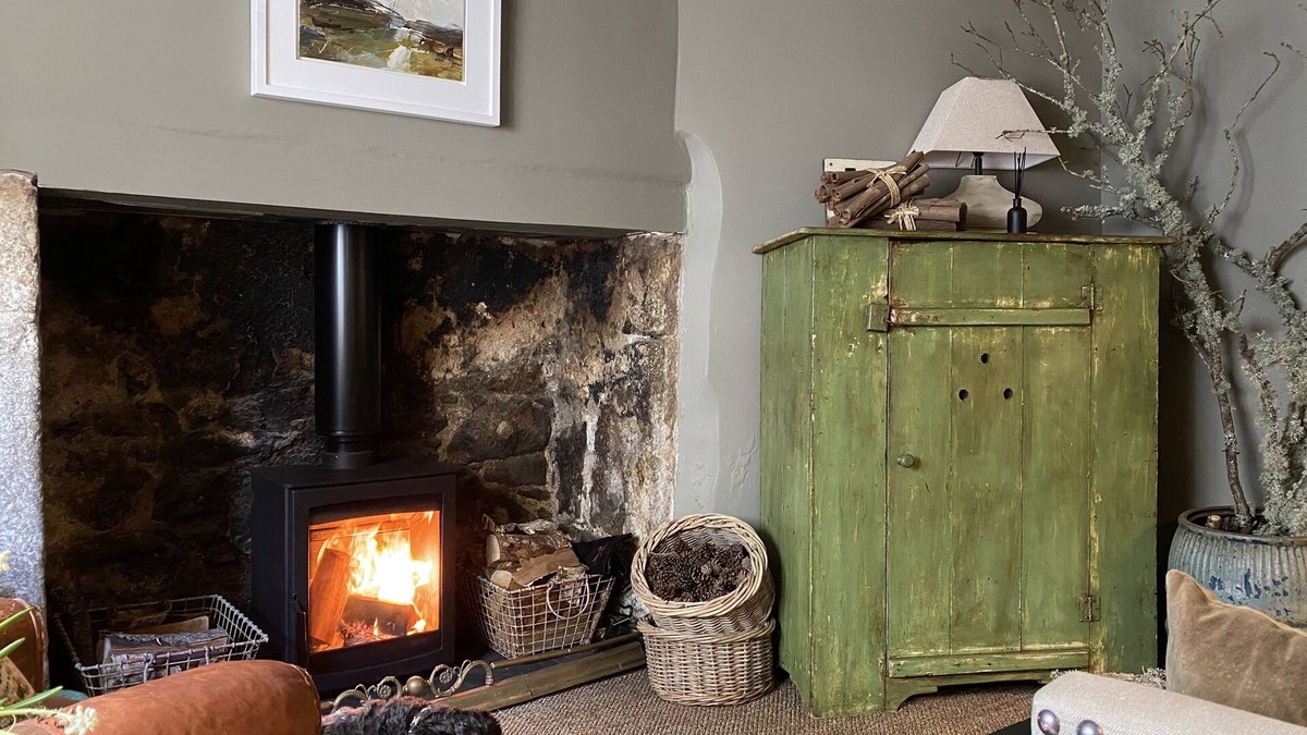 Chagford Cottage | Bijou Cottage in centre of Dartmoor village