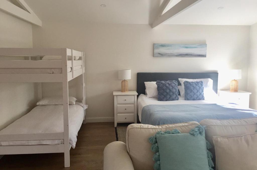 Freshwater Ski Chalet | Bijoux Beach House