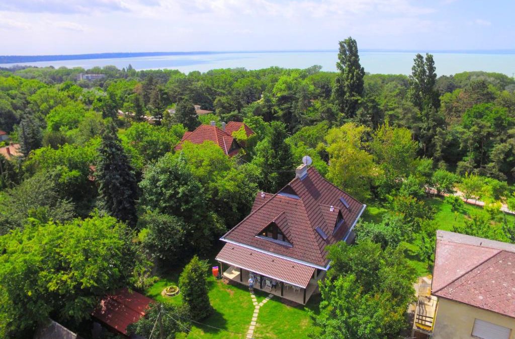 Balatonakarattya House | Biker Holiday Home