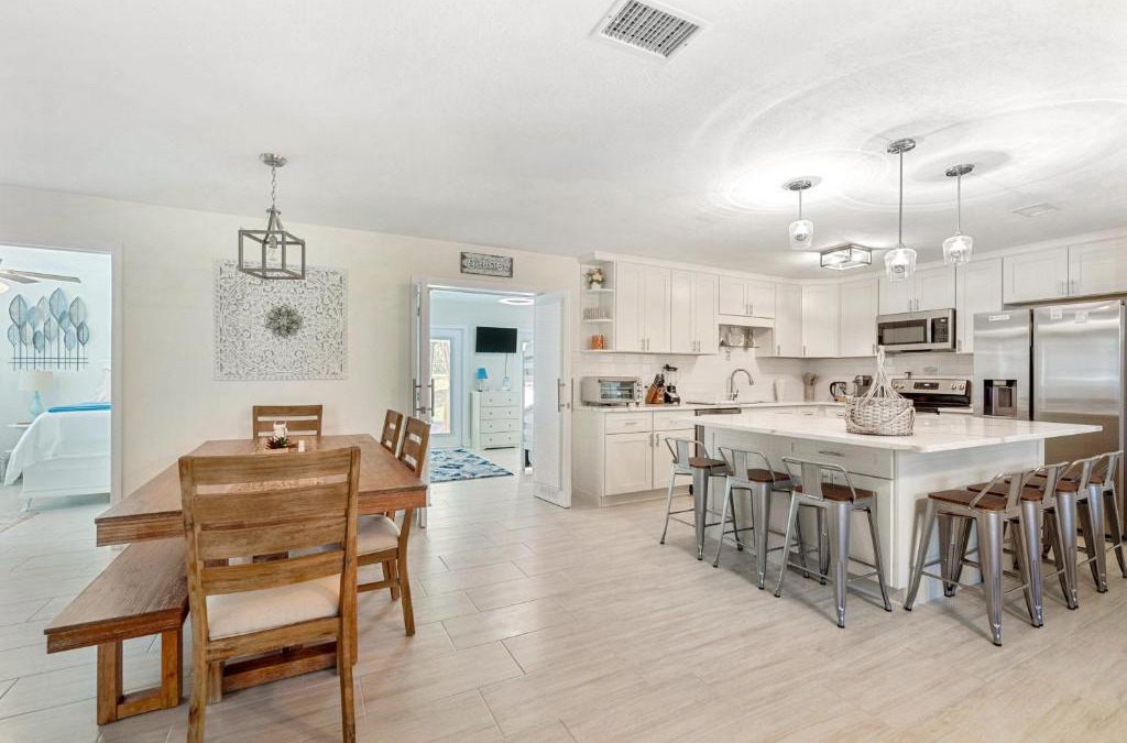 Lecanto House | Bikes, Yard and Fire Pit at Upscale Lecanto Home!