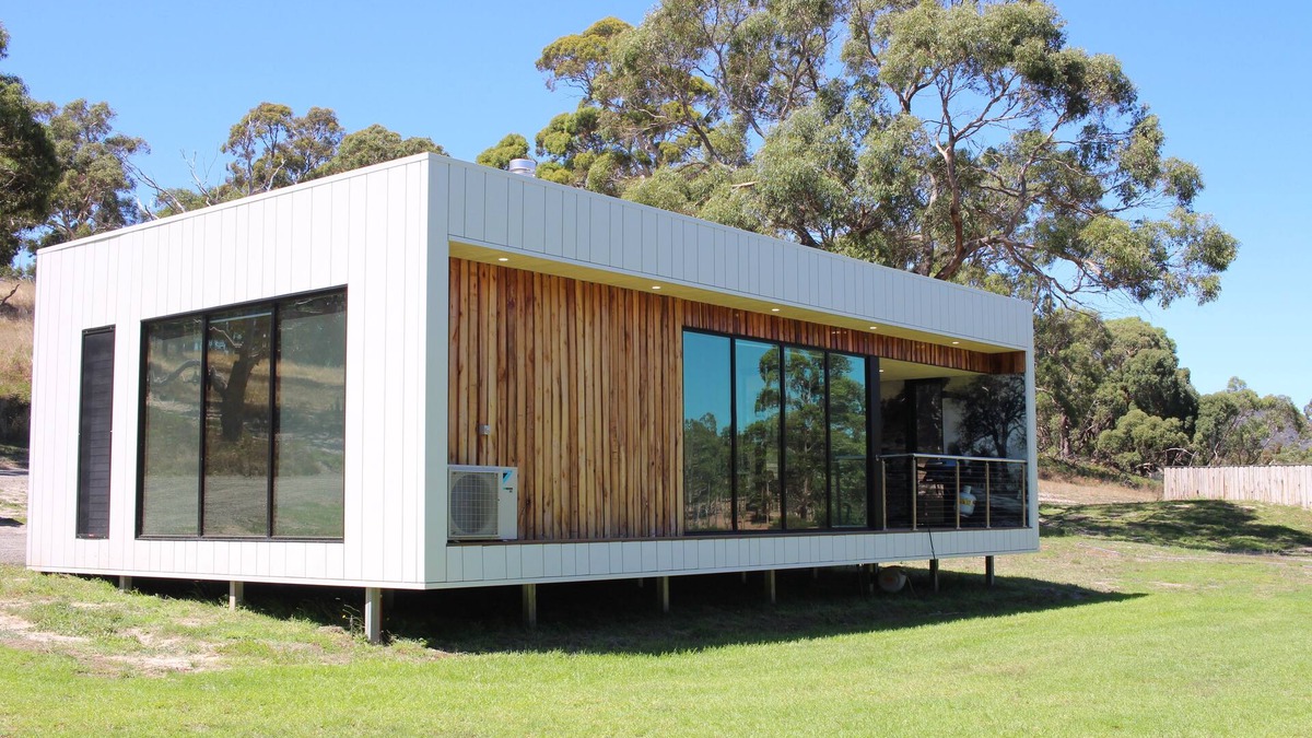 Hindmarsh Valley Cabin | Billabong Luxury Retreat at Softfoot Alpaca Farm in Victor Harbor