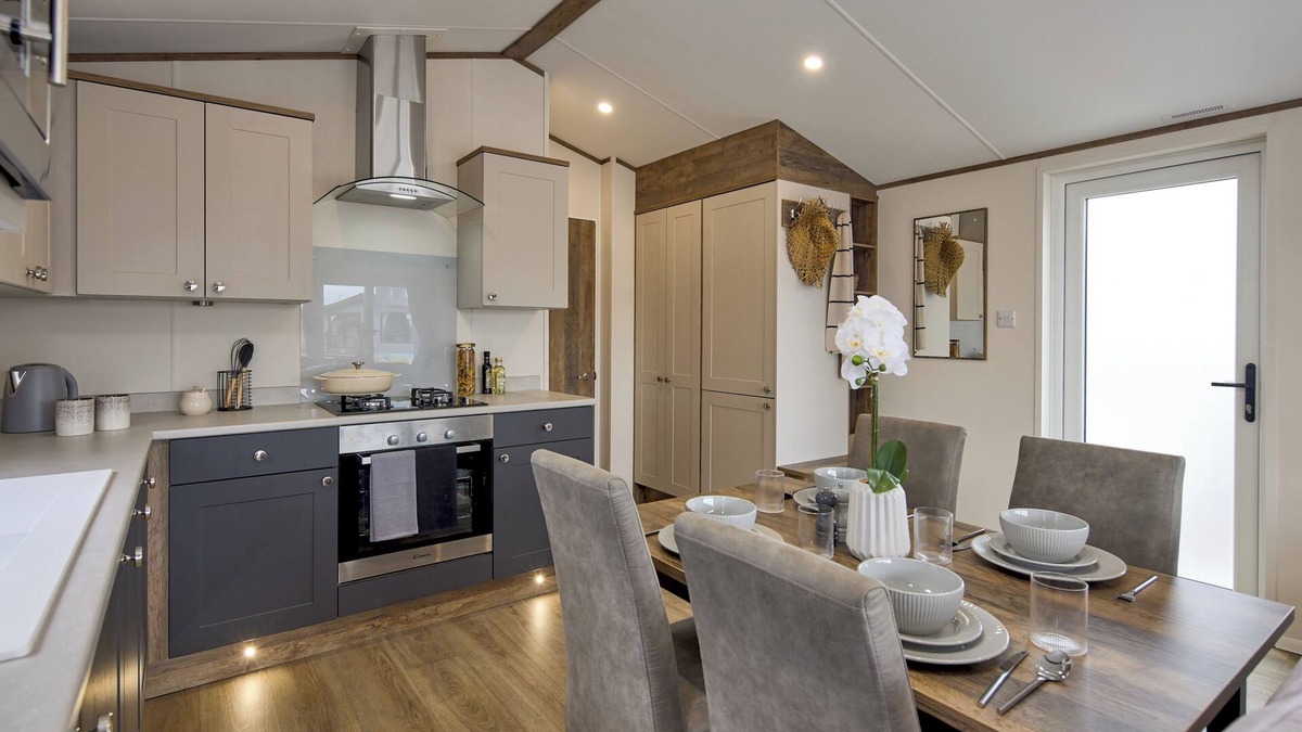 Great Billing House | Billing Aquadrome Hot Tub Caravan - Pet MI20