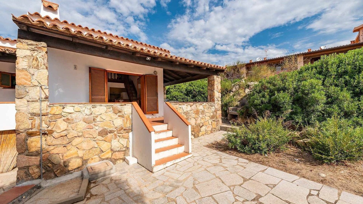 Pittulongu Apartment | BILO CARAIBI 2: lovely vacation home in villa just 150 meters from the sea